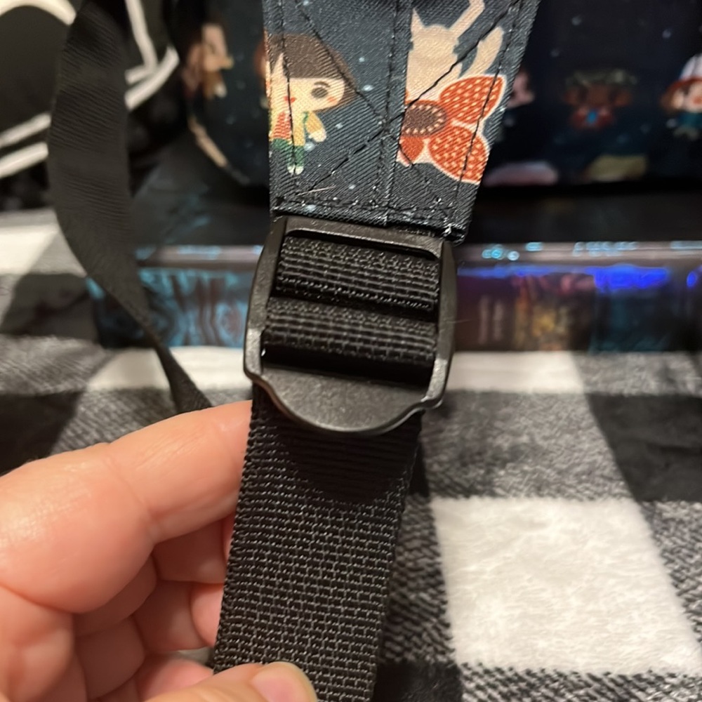 Hot Topic Stranger Things mini backpack - Picture 6 of 13